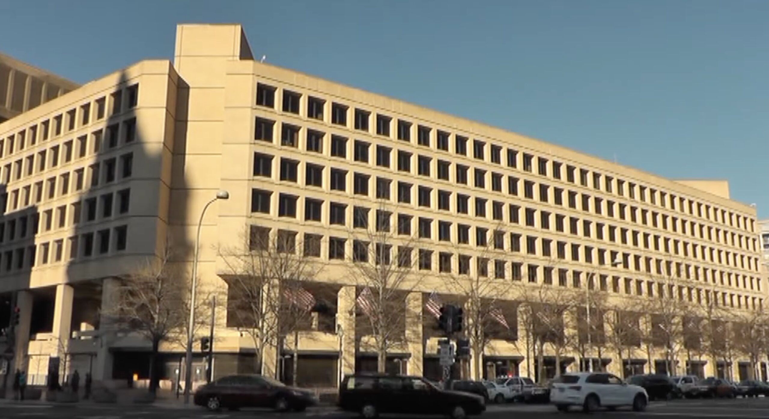 [ad_1] Biroul Federal de Investigații (FBI) a finalizat vineri procesul de închidere definitivă a sediului său iconic situat în clădirea Hoover din centrul Washingtonului