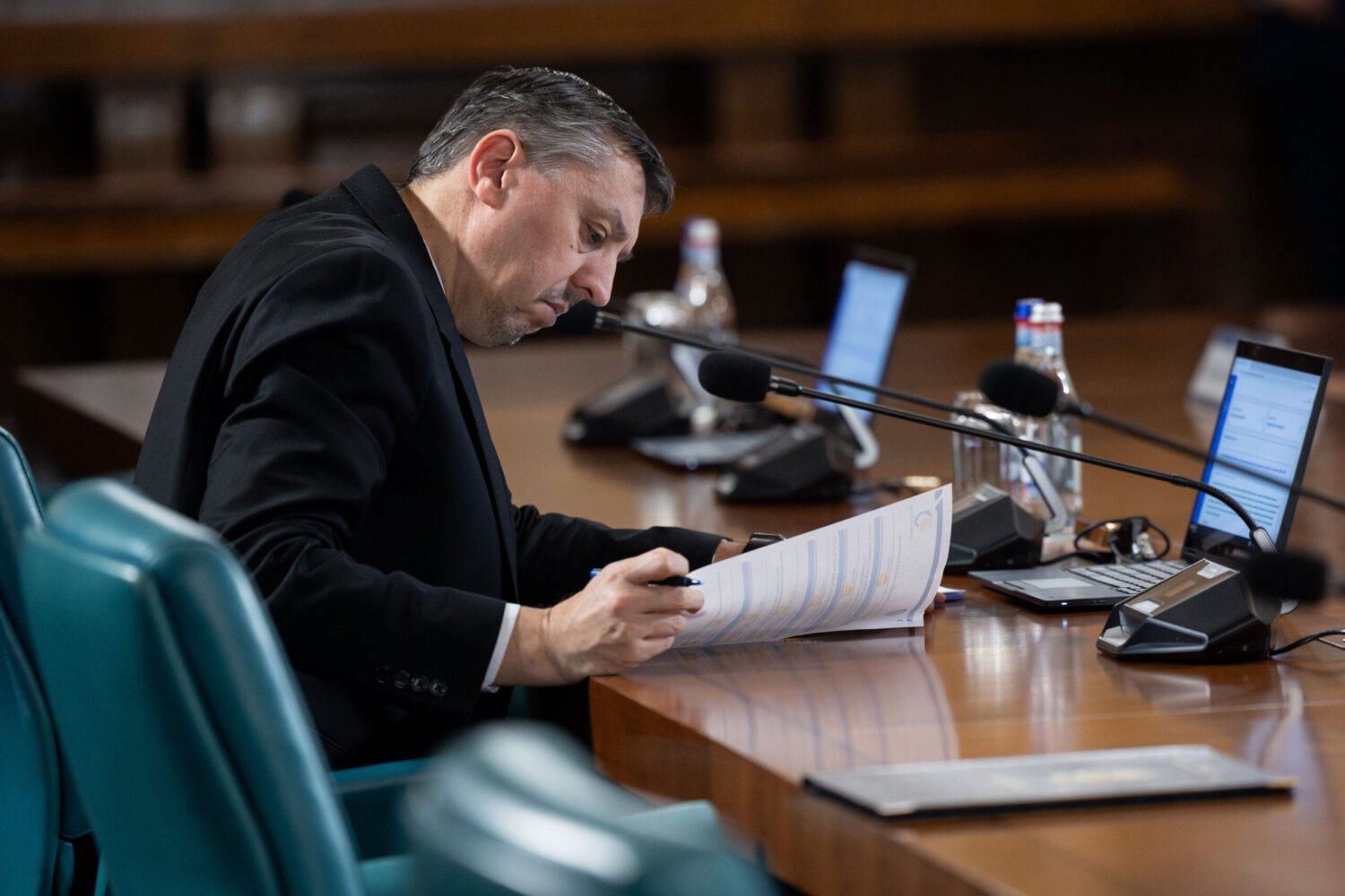 Planurile de învățământ pentru liceu în anul 2026 au primit aprobare din partea ministrului Daniel David, în timp ce programa de Limba și Literatura Română este încă în proces de finalizare, după o dezbatere lungă
