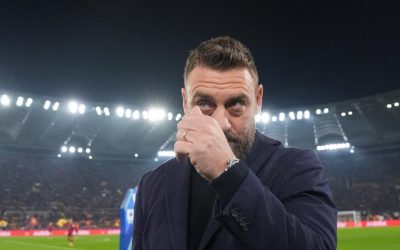 Roma-Genoa, De Rossi: l'accoglienza dello stadio Olimpico con cori, striscioni e video