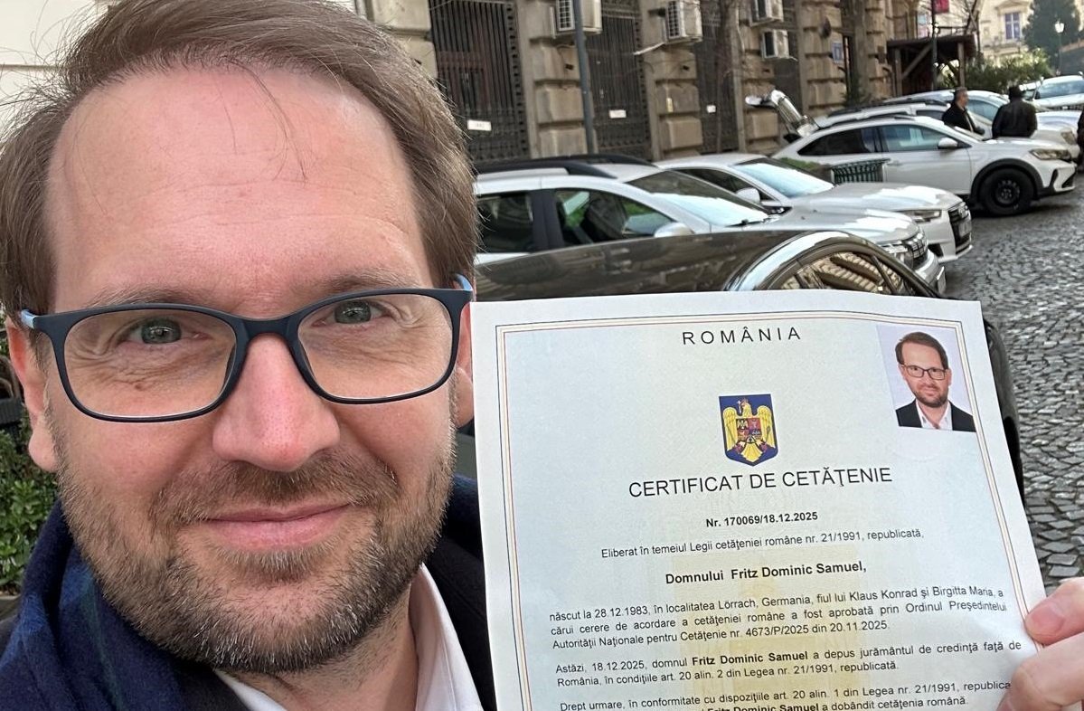 [ad_1] Președintele USR și primar al Timișoarei, Dominic Fritz, a depus joi jurământul de credință față de România, devenind astfel cetățean român