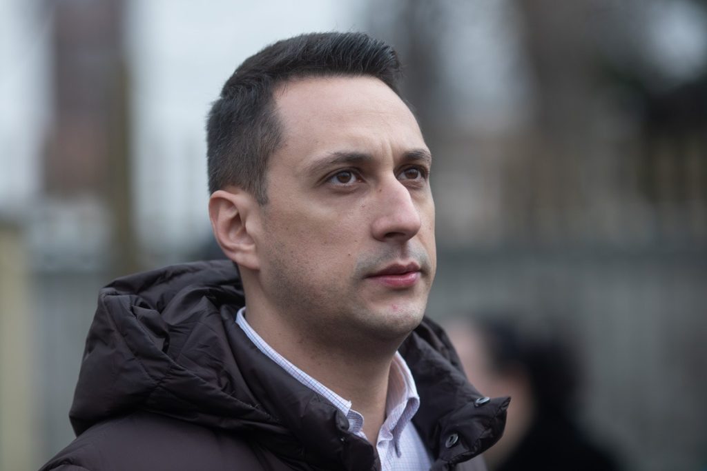 Vlad Gheorghe acuză că sondajele despre care s-a vorbit în tot timpul campaniei, considerate minciuni, au fost propagate intens și preluate și de presa de profil de calitate