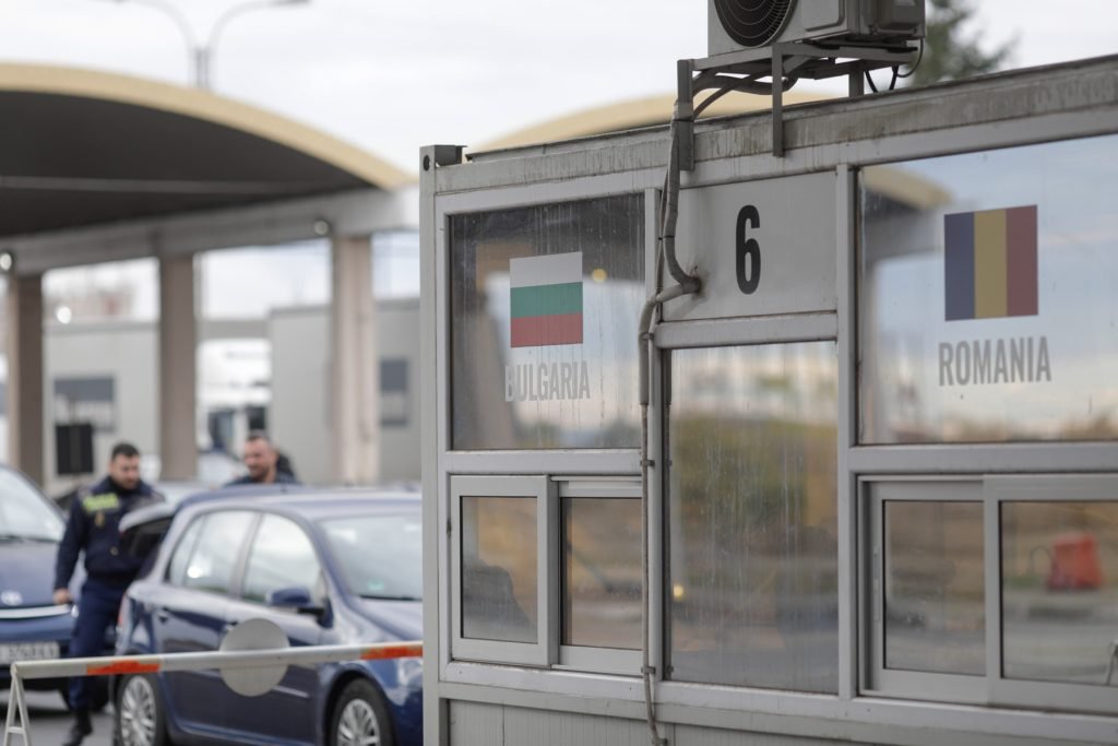Bulgaria se pregătește pentru intrarea oficială în zona euro, eveniment programat pentru această miercuri seară, o decizie care marchează un moment istoric în evoluția economică și geopolitică a țării balcanice
