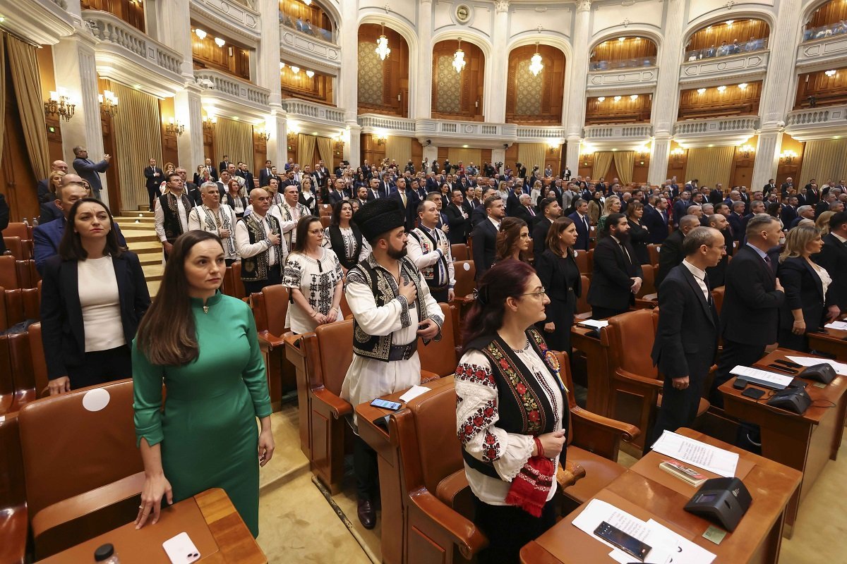 [ad_1] Răzvan Mirel Chiriță a fost exclus din partidul POT la doar o lună după ce Anamaria Gavrilă, președinta formațiunii, îl desemnase ca lider al grupului parlamentar din Camera Deputaților, conform informațiilor oferite de MEDIAFAX