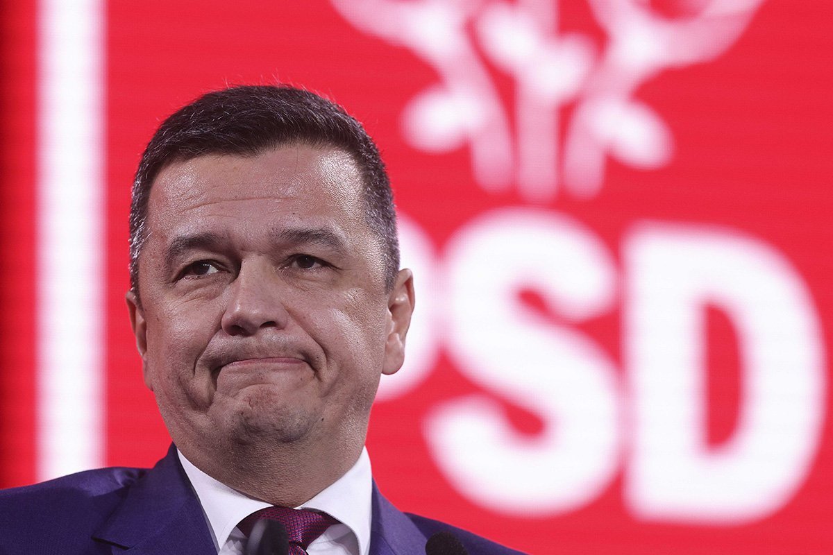 Zeci de internauți critică dur PSD după ce au observat o postare veche a lui Sorin Grindeanu, fiind nemulțumiți de poziția și reacțiile partidului față de deciziile recente ale Curții Constituționale ale României (CCR)