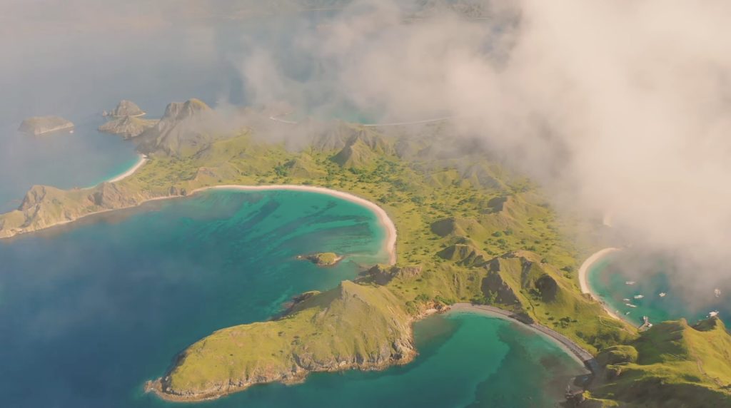 [ad_1] Un bărbat spaniol și trei dintre copiii săi au fost dați dispăruți după ce o ambarcațiune turistică s-a scufundat în apropierea insulei indoneziene Padar, foarte aproape de renumita destinație turistică Labuan Bajo, conform informațiilor furnizate de agenția de știri oficială din indonezia și precizate de o agenție internațională de știri