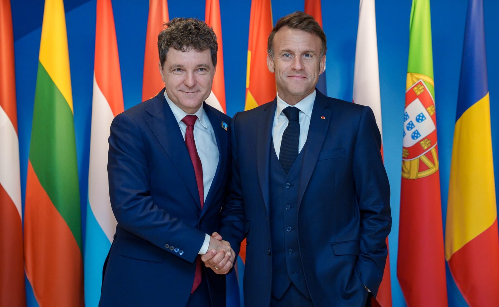 Președintele Nicușor Dan onorează o vizită oficială în Franța în zilele de luni și marți, incluzând întâlniri cu Emmanuel Macron, reprezentanți ai comunității românești și companii franceze