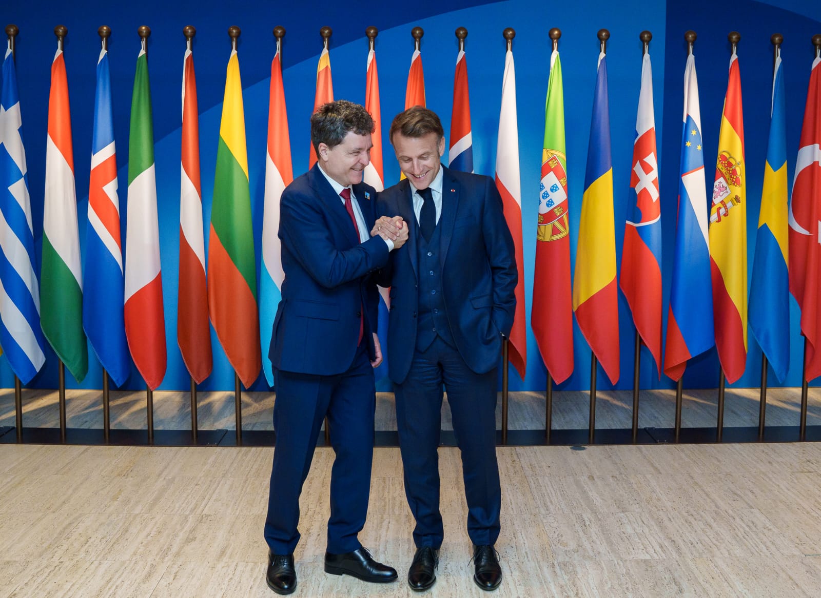 [ad_1] Președintele Nicușor Dan va efectua luni o vizită oficială în Franța, unde va avea o întâlnire cu președintele Emmanuel Macron, conform informațiilor furnizate de surse oficiale