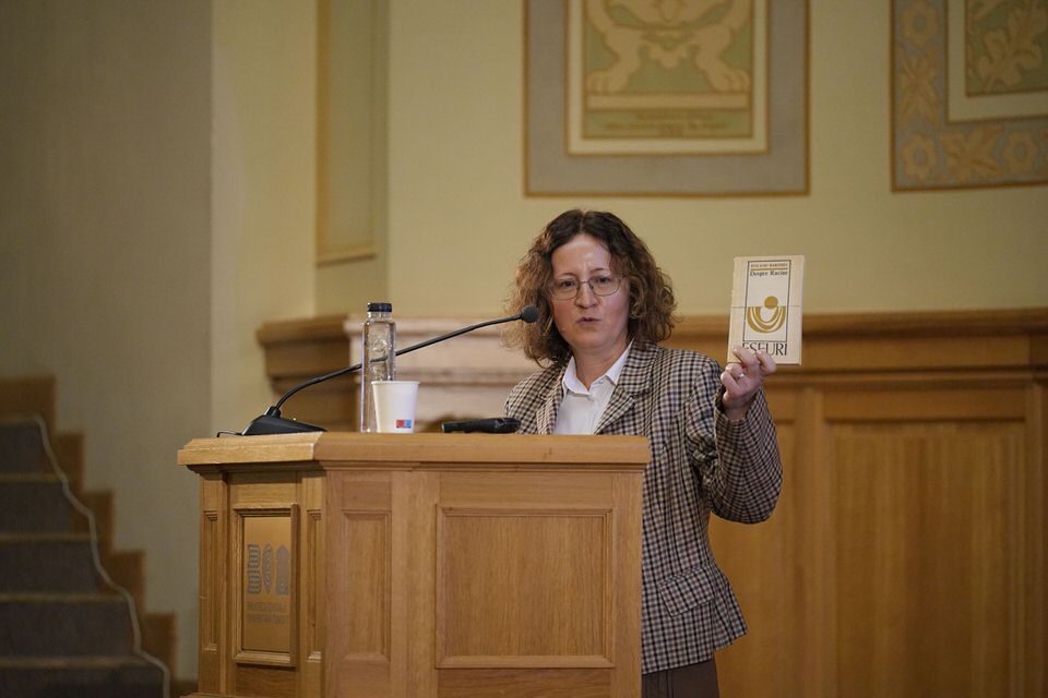 Președinta comisiei de avizare a planului de studiu pentru limba română în liceu afirmă în ultima zi de consultare publică că structura curriculară nu va fi schimbată