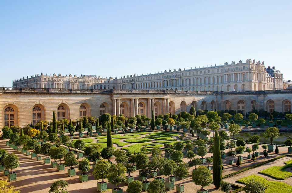 [ad_1] După Muzeul Luvru, Palatul Versailles va majora cu 3 euro tariful biletului pentru vizitatorii din afara Europei, o politică de diferențiere a prețurilor adoptată de Ministerul Culturii din Franța și deja aplicată de muzeul menționat