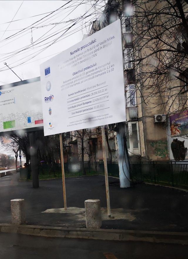 Propunere legislativă pentru sancționarea dezvoltatorilor imobiliari care omit afișarea panoului de identificare a clădirilor pe șantier Un nou proiect legislativ își croiește drum prin parlament, vizând creșterea transparenței și responsabilității în domeniul construcțiilor din România