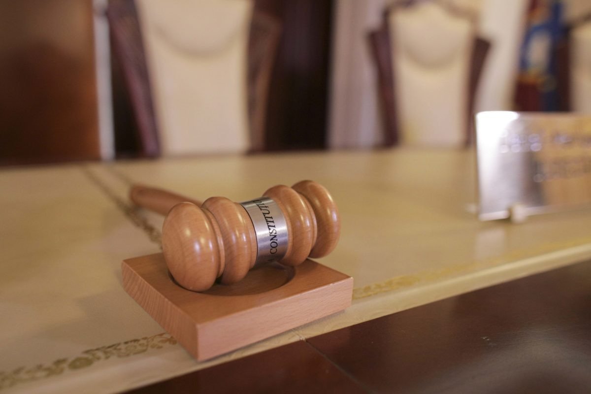 Liberalilor Raluca Turcan și Alexandru Muraru le reproșează CCR amânarea ședinței despre pensiile magistraților, invocând posibilitatea unui blocaj instituțional sau a unei strategii de amânare perpetuă