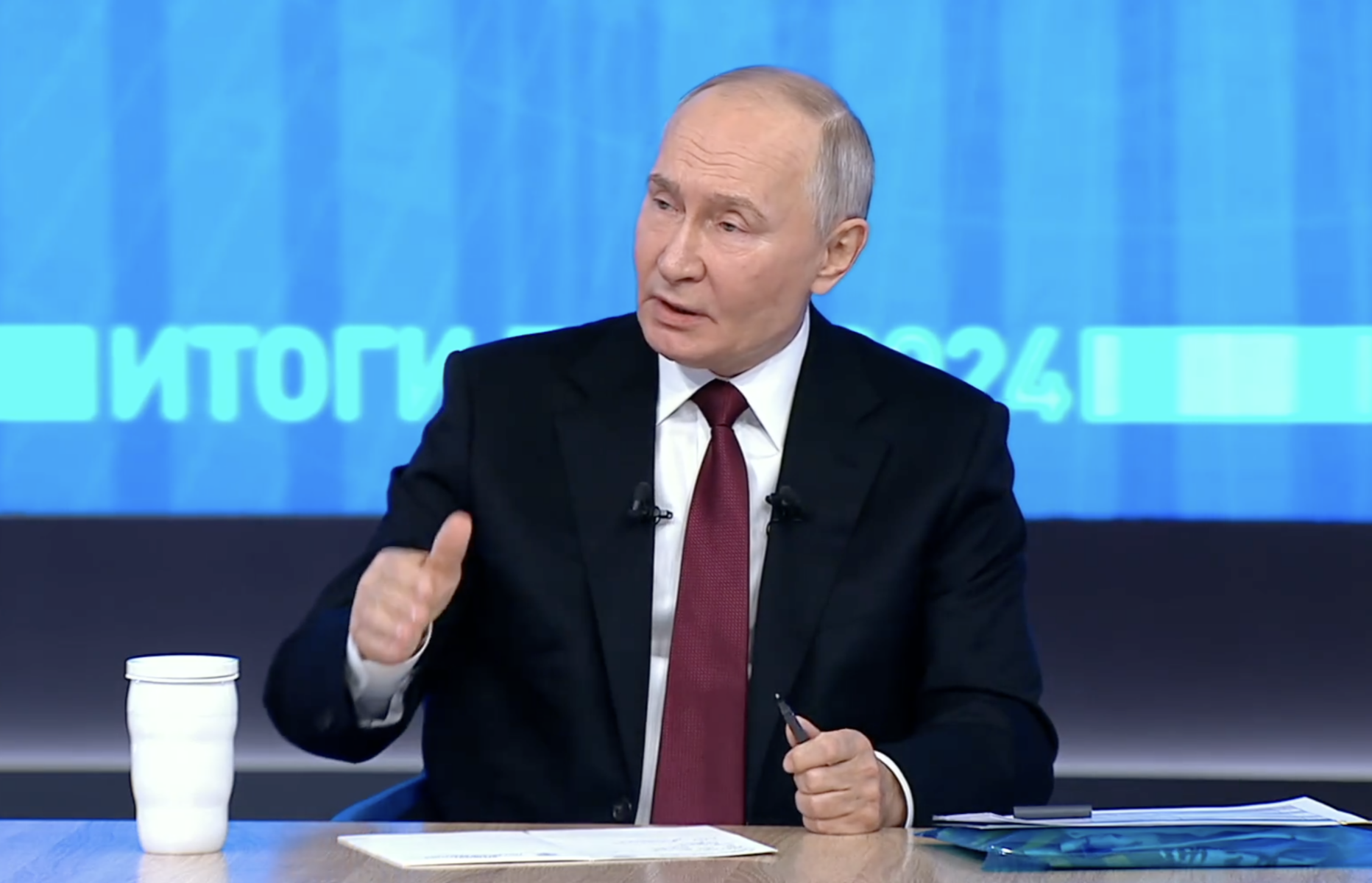 Putin și Trump discută despre viitorul negocierilor în contextul tensiunilor din Ucraina Într-o evoluție surprinzătoare a scenei geopolitice, președintele rus Vladimir Putin a contactat luni fostul lider american Donald Trump pentru a-i comunica intenția de a-și revizui poziția față de acordurile anterioare încheiate în cadrul eforturilor de soluționare a conflictului din Ucraina