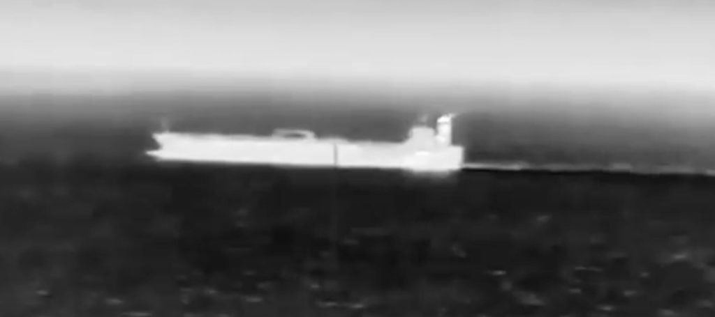 [ad_1] Serviciul de Securitate al Ucrainei (SBU) a atacat un petrolier al „flotei fantomă” a Rusiei în apele neutre ale Mării Mediterane, potrivit cotidianului Ukrainska Pravda, care citează informații din serviciile secrete ucrainene
