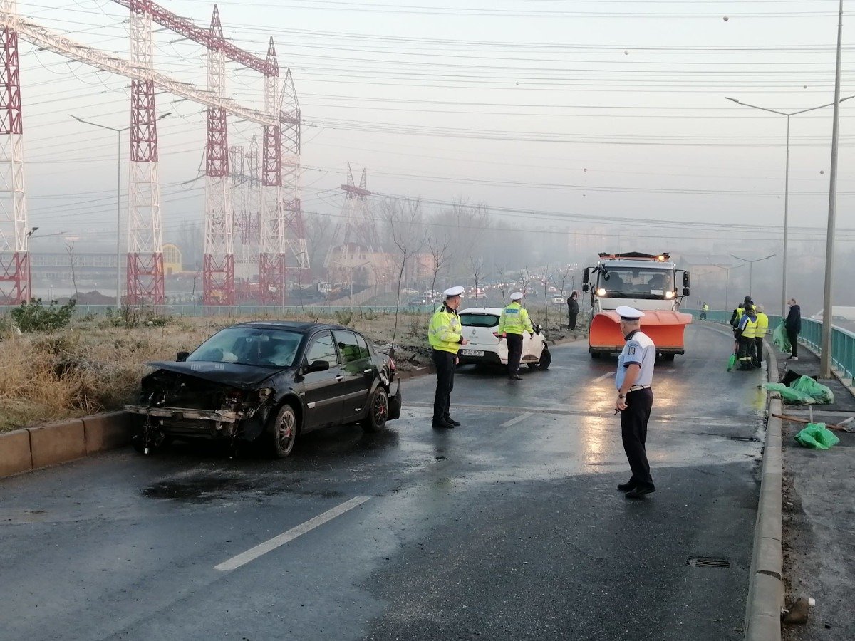 Condiții de ceață îngreunează traficul rutier pe aproape întreg teritoriul țării, cu riscul formării gheții pe anumite segmente de drumuri