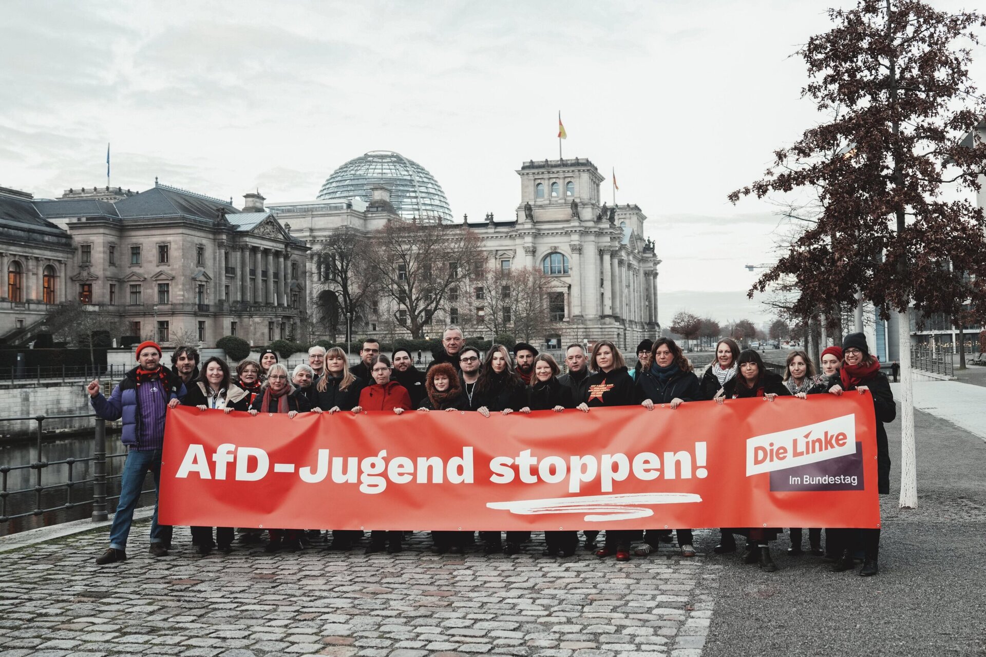 [ad_1] Opoziția din Germania susține că partidul de extremă dreaptă Alternativa pentru Germania (AfD) ar colecta informații care ar putea fi de folos serviciilor secrete ruse, conform unei surse de știri