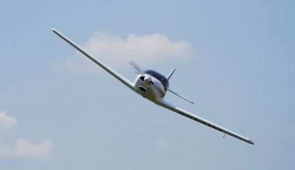 avion-ultrausor.jpg - JurnalUrban