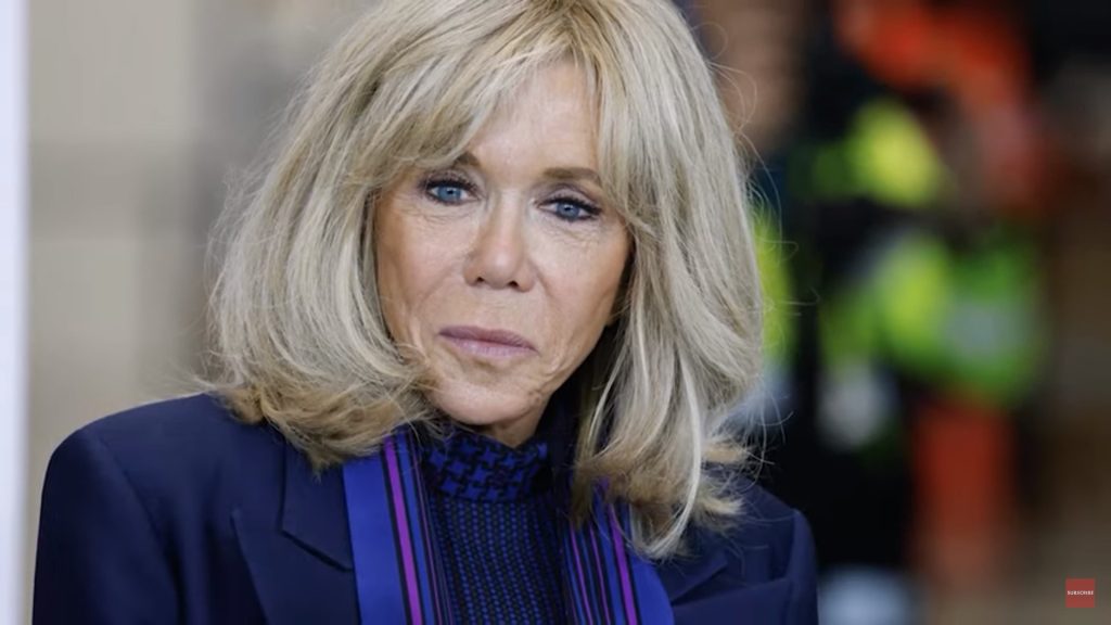 [ad_1] Brigitte Macron, soția președintelui Franței, și-a exprimat regretul luni seară pentru cuvintele dure adresate unui grup de activiste feministe într-o conversație privată