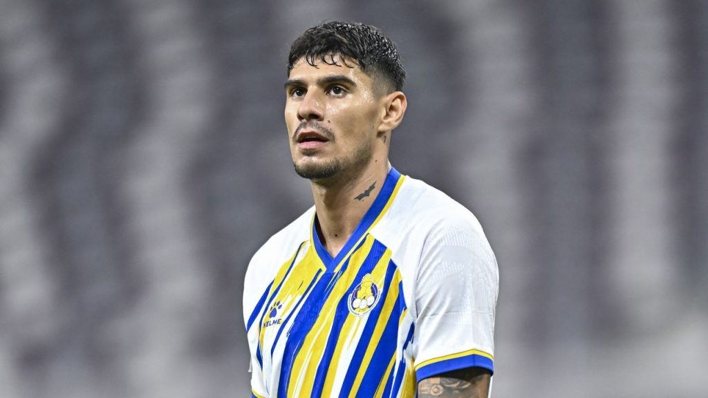 [ad_1] Florinel Coman, în vârstă de 27 de ani, a beneficiat de dificultățile întâmpinate de echipa Al-Gharafa și a fost titular într-un meci esențial împotriva celor de la Al-Wahda din Emirate