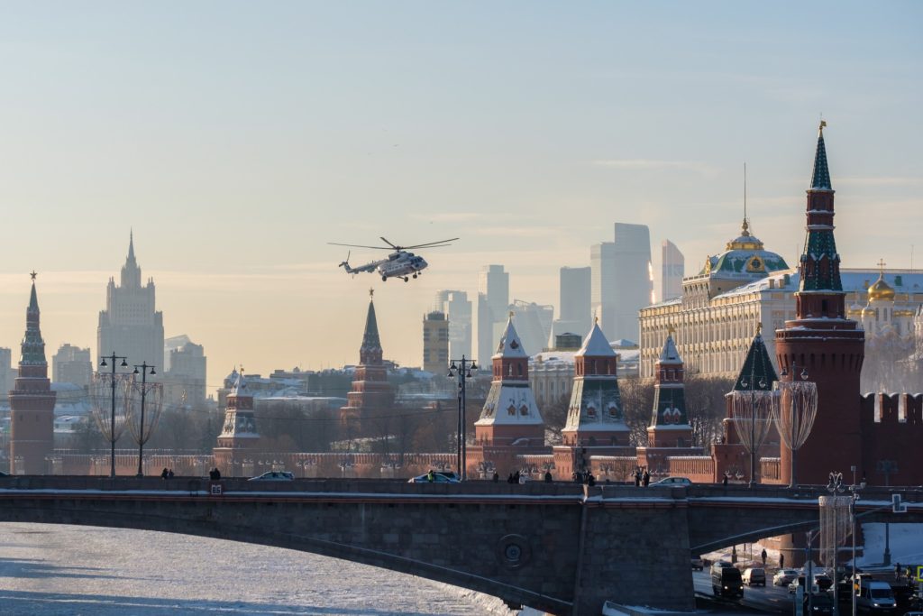 [ad_1] Un oficial militar de rang înalt al Rusiei a fost ucis într-o explozie gestionată cu o maşină capcană în centrul Moscovei, conform informațiilor transmise de către Comitetul de anchetă rus, citate de agenția de știri Reuters
