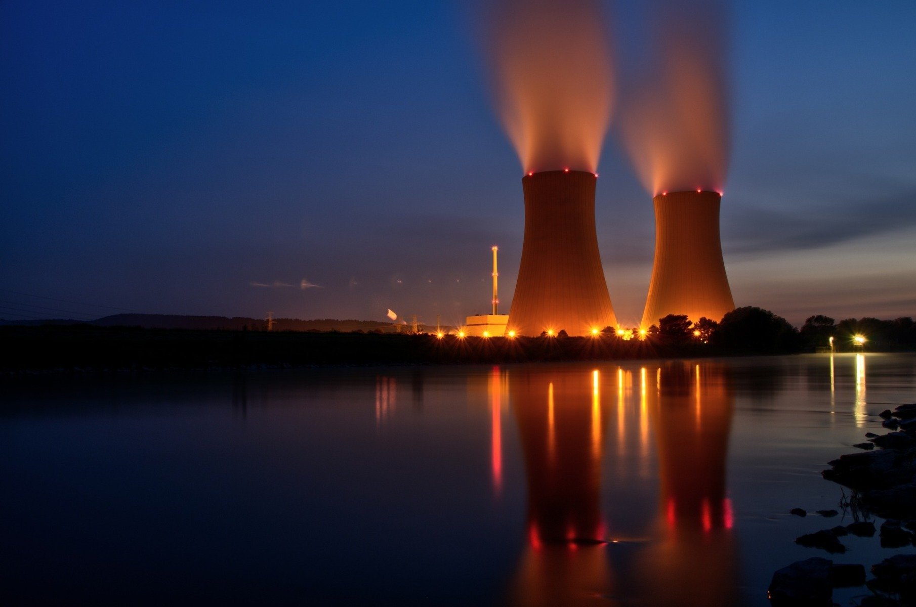 Comisia Europeană investighează modul în care guvernul ceh acordă sprijin financiar pentru construirea a două centrale nucleare