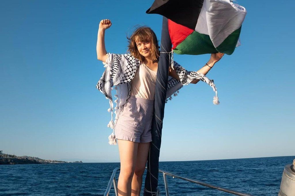 Greta Thunberg reținută în Londra pentru implicarea în susținerea protestatarilor de adidași din cadrul acțiunii Palestine Action