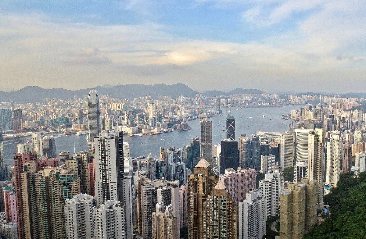 [ad_1] Un tribunal din Hong Kong l-a declarat vinovat pe fostul magnat media pro-democrație Jimmy Lai pentru acuzații de insurecție și pentru două capete de acuzare de colaborare cu puteri externe, în cadrul procesului său legat de subminarea securității naționale