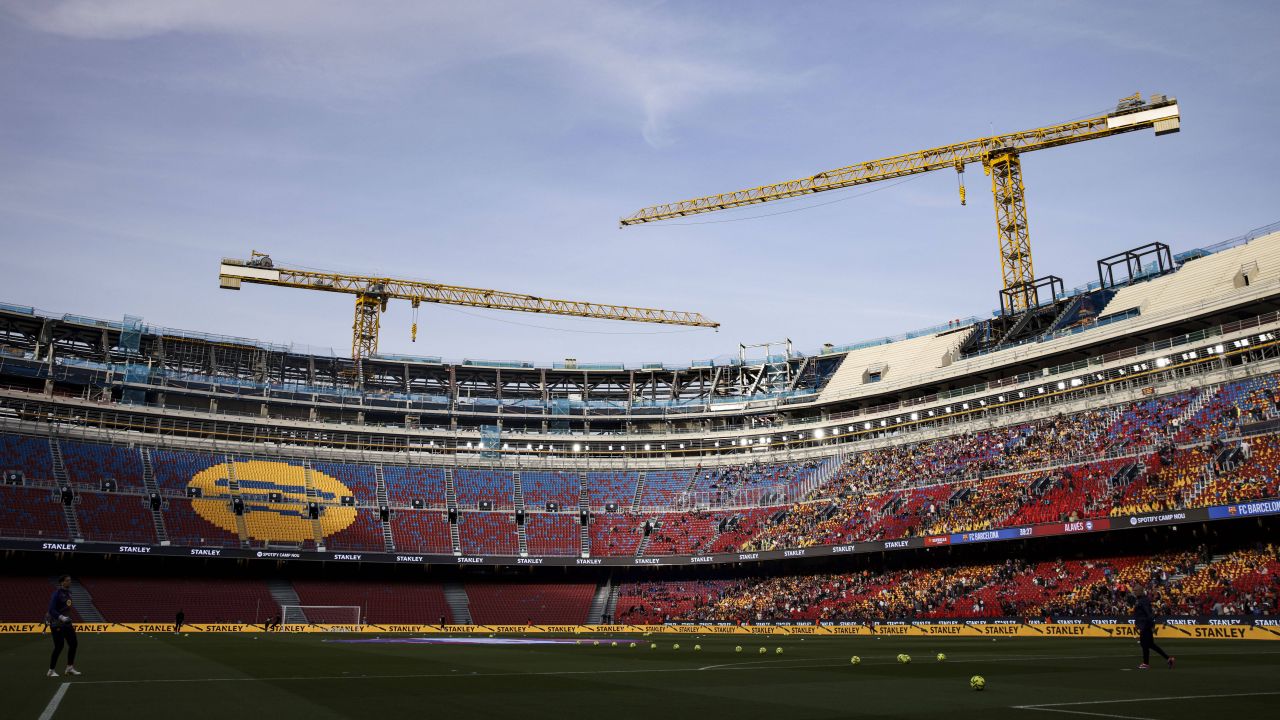 Care va fi capacitatea Camp Nou în debutul oficial din 2026?