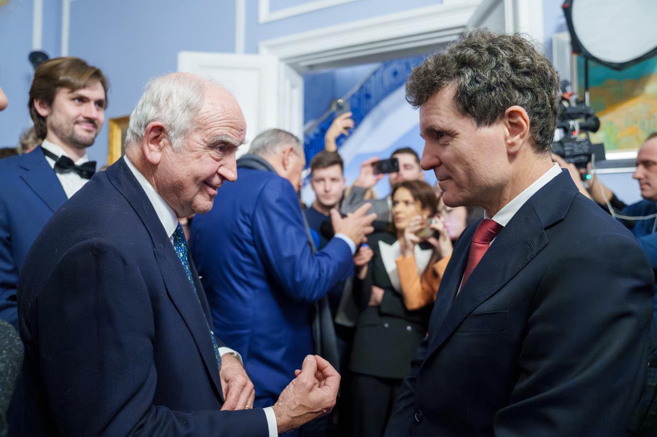 [ad_1] Președintele României, Nicușor Dan, a anunțat sâmbătă, pe o rețea socială, că a avut o întâlnire la Londra cu Nicolae Rațiu, fiul fostului politician Ion Rațiu