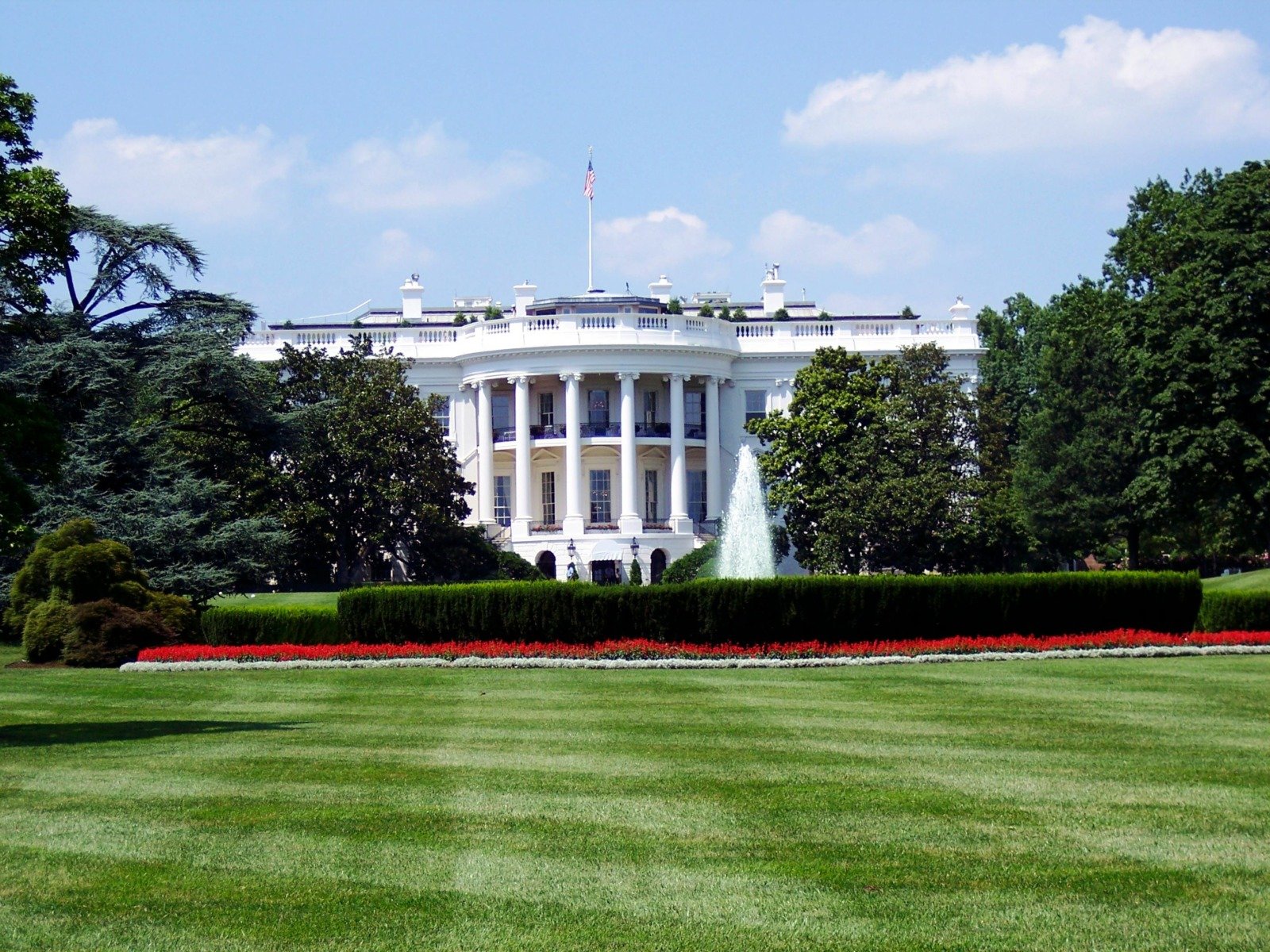 Judecător federal permite temporar continuarea proiectului sălii de bal de la Casa Albă inițiat de Donald Trump, cu posibile costuri de reamenajare de 400 milioane de dolari