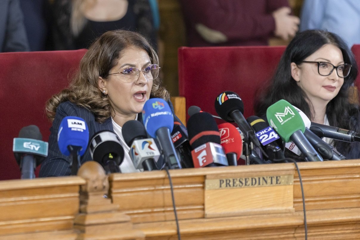 Judecătoarea Liana Arsenie, șefa Curții de Apel București, a solicitat luni la prânz o reuniune cu toți magistrații pentru a discuta despre provocările actuale