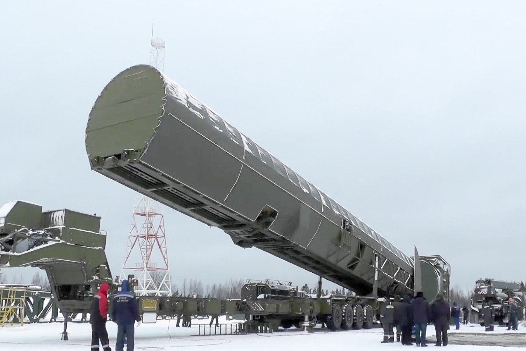 [ad_1] Guvernul rus a anunțat că intenționează să continue modernizarea triadei nucleare a țării în următorii ani, conform unei declarații oficiale