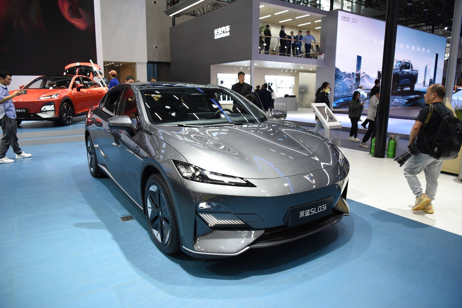 China aprobă premier două mașini electrice autonome de Nivel 3