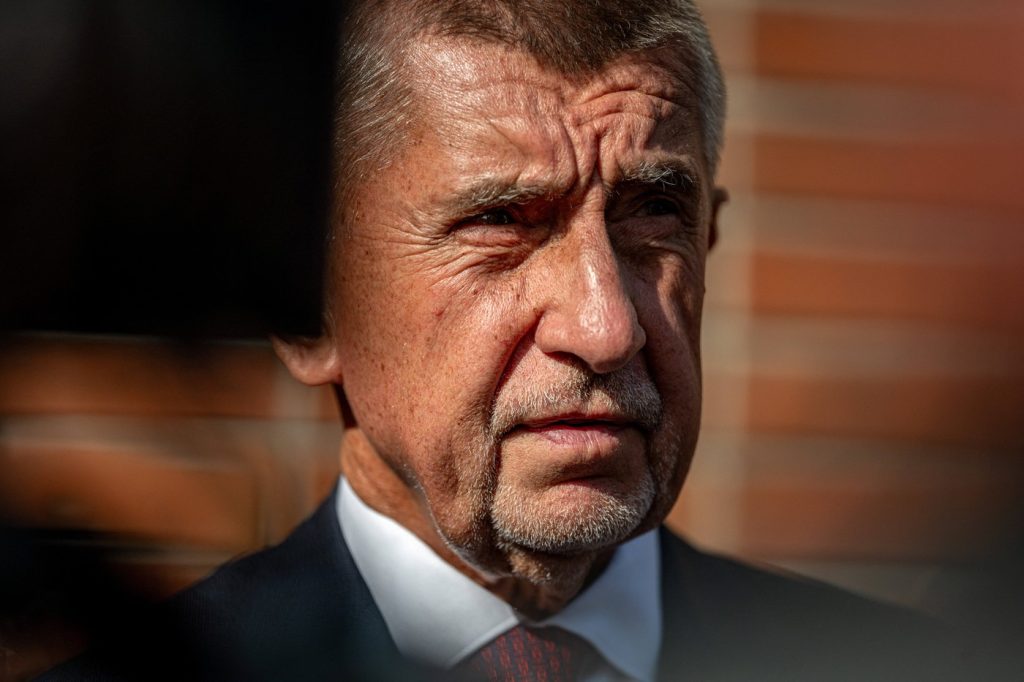 [ad_1] Noul guvern de coaliție de dreapta și extremă dreaptă condus de premierul Andrej Babic a depus jurământul luni în Republica Cehă, conform unui jurnalist AFP prezent la eveniment