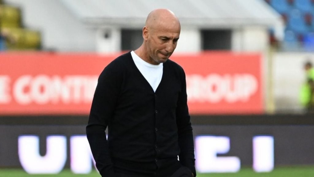 Robert Ilyeș, extrem de frustrat după înfrângerea de 0-5 în Bănie: „Este un coșmar! Este necesar să facem alegeri dificile”