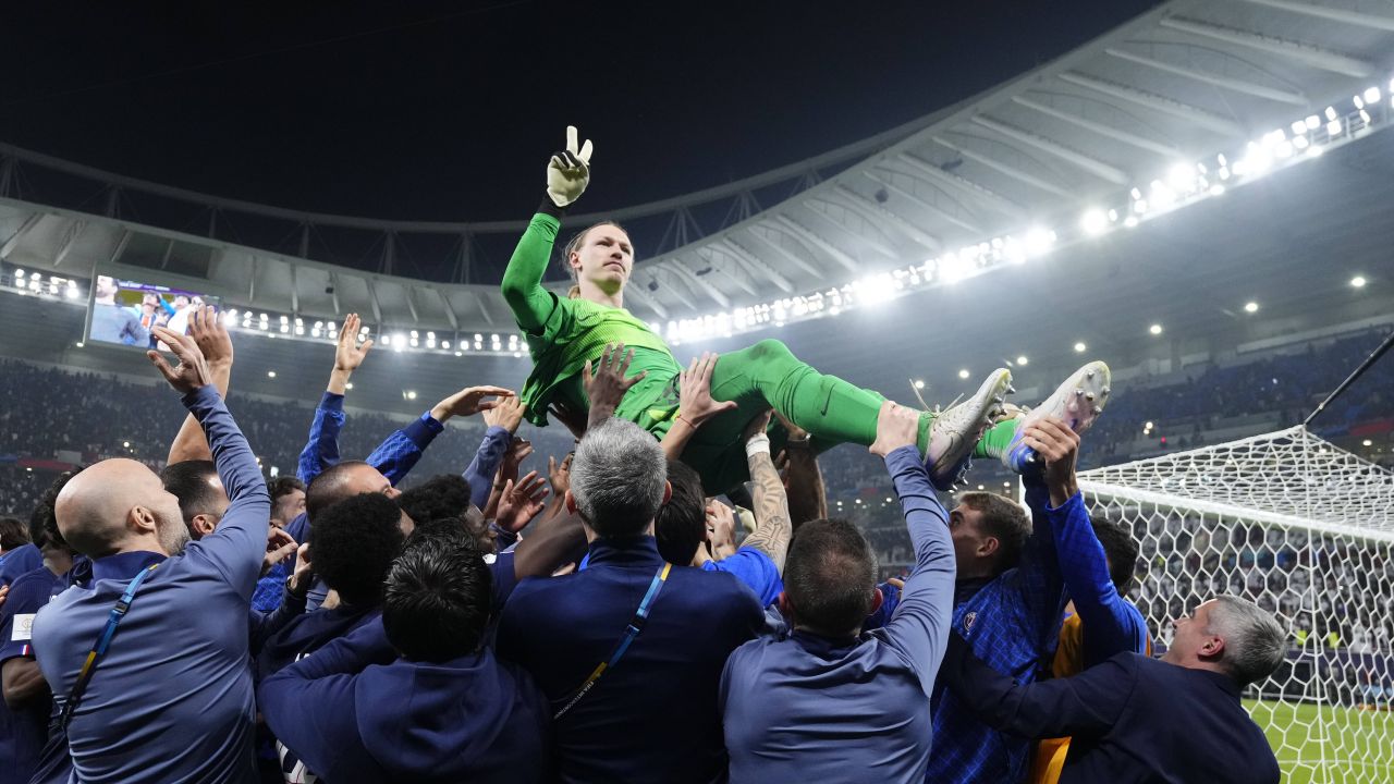”Duckadam din Urali”! Performanța lui Matvey Safonov după cele 4 penalty-uri apărate în meciul PSG – Flamengo