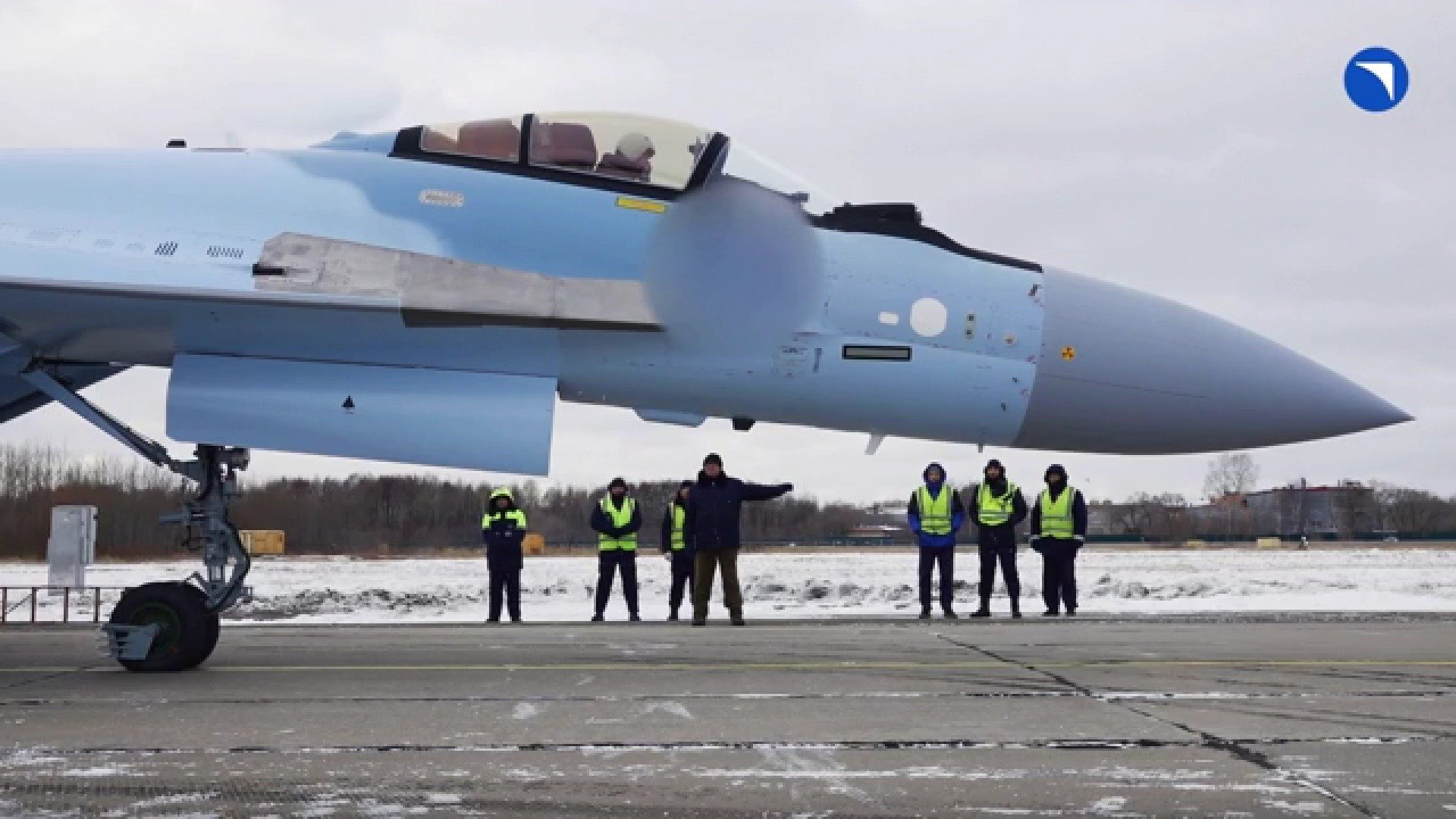 Forțele armate ruse au primit un lot de avioane de vânătoare Su-35S și primele drone de atac Berdiş
