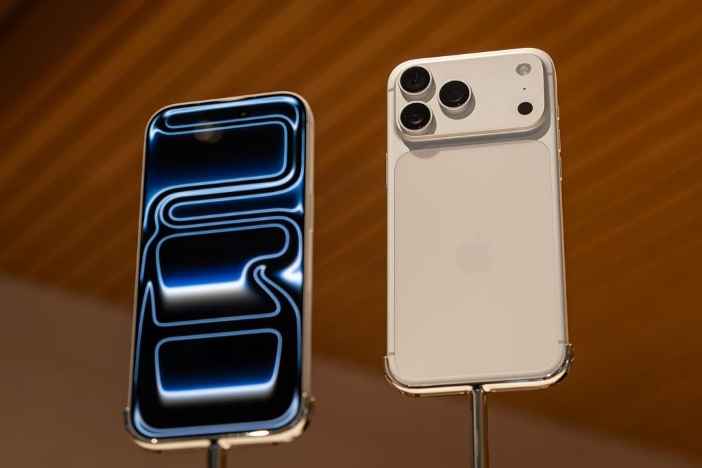 Apple iPhone 18 Pro: Un redesign vizual spectaculos dezvăluit!
