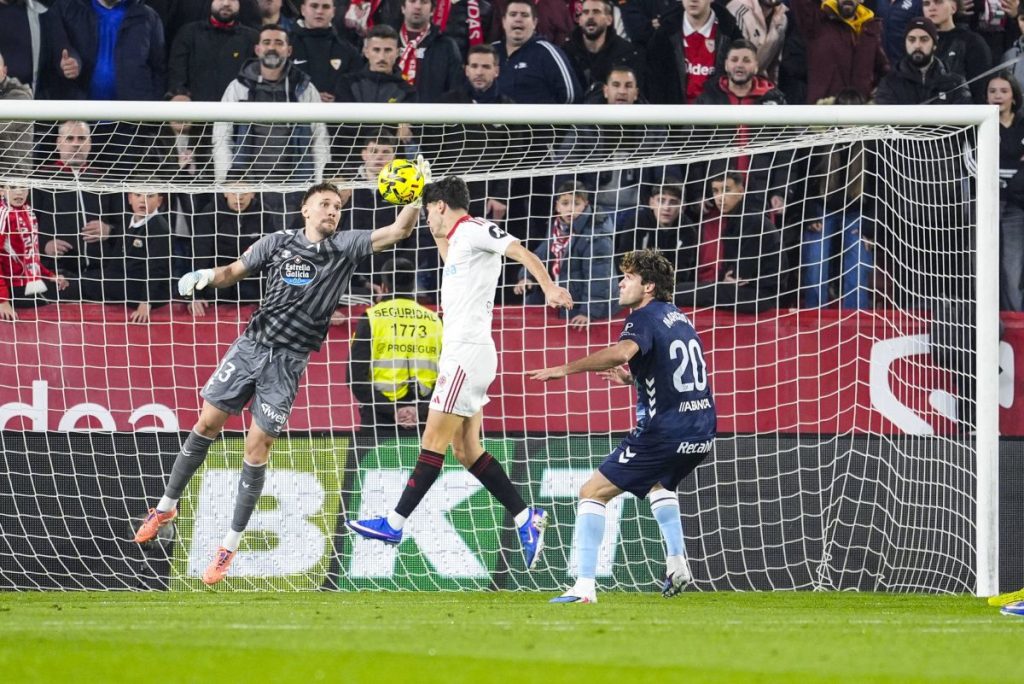 Ionuț Radu păstrează poarta neatinsă în victoria Celta Vigo Ionuț Radu a încheiat cu succes o nouă partidă în La Liga, reușind să mențină poarta neatinsă în deplasarea echipei sale, Celta Vigo, la Sevilla