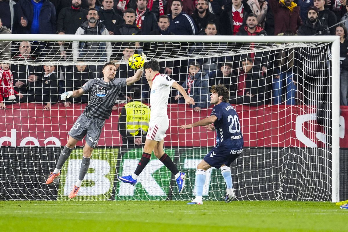 Ionuț Radu păstrează poarta neatinsă în victoria Celta Vigo Ionuț Radu a încheiat cu succes o nouă partidă în La Liga, reușind să mențină poarta neatinsă în deplasarea echipei sale, Celta Vigo, la Sevilla