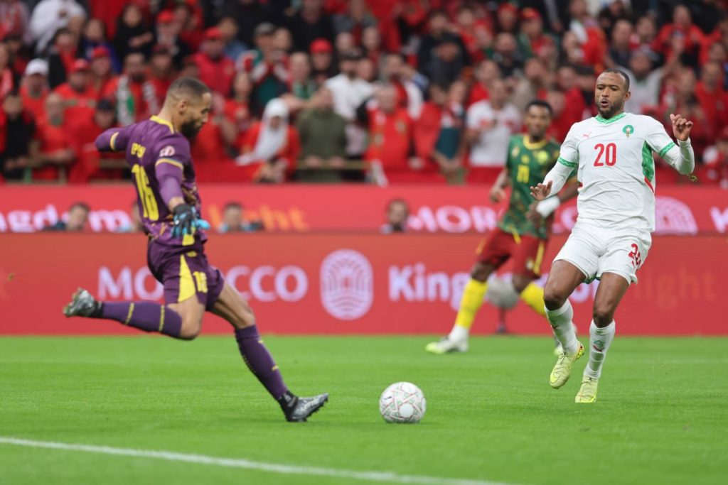 Maroc în semifinale la Cupa Africii pe Națiuni, camerunezul Epassy eliminat din competiție Maroc s-a calificat în semifinalele Cupei Africii pe Națiuni 2025, după ce a învins Camerun cu 2-0 în sferturile de finală