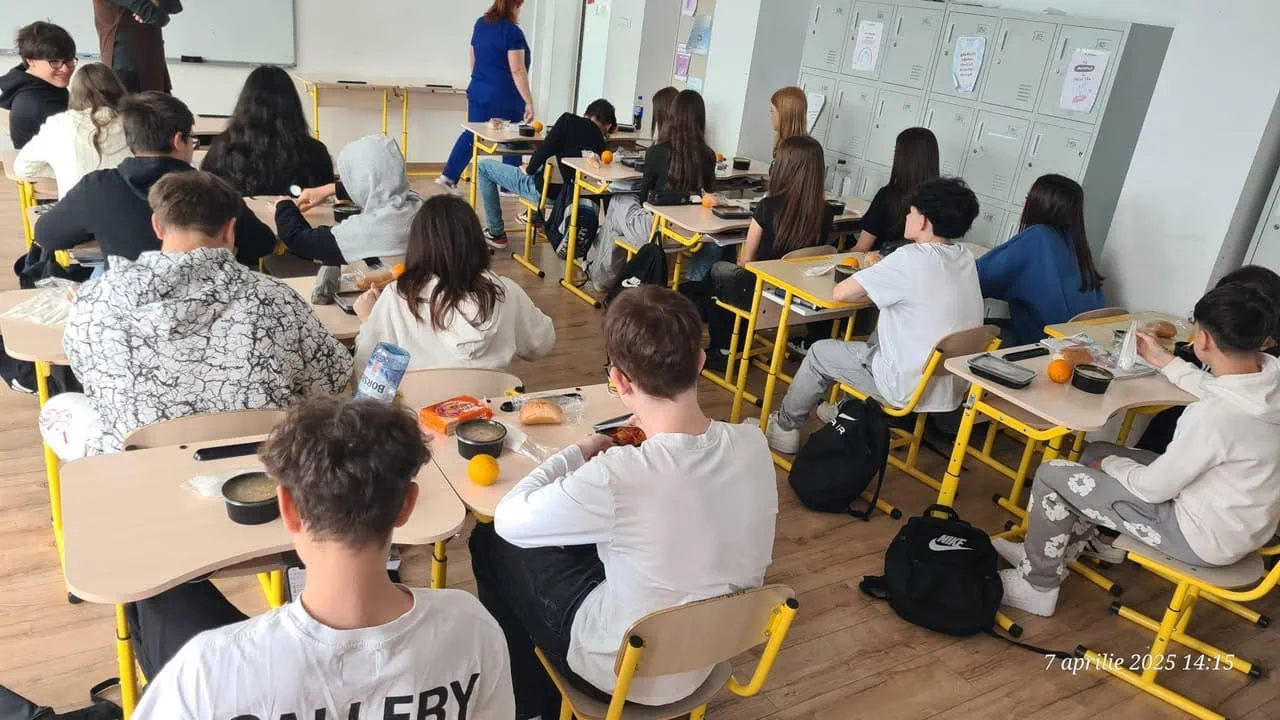 Primăria Sectorului 5 intenționează să implementeze programul „Masă Sănătoasă” în trei dintre cele mai importante unități școlare din zonă, dacă proiectul va fi aprobat de Consiliul Local în ședința programată pentru 29 ianuarie