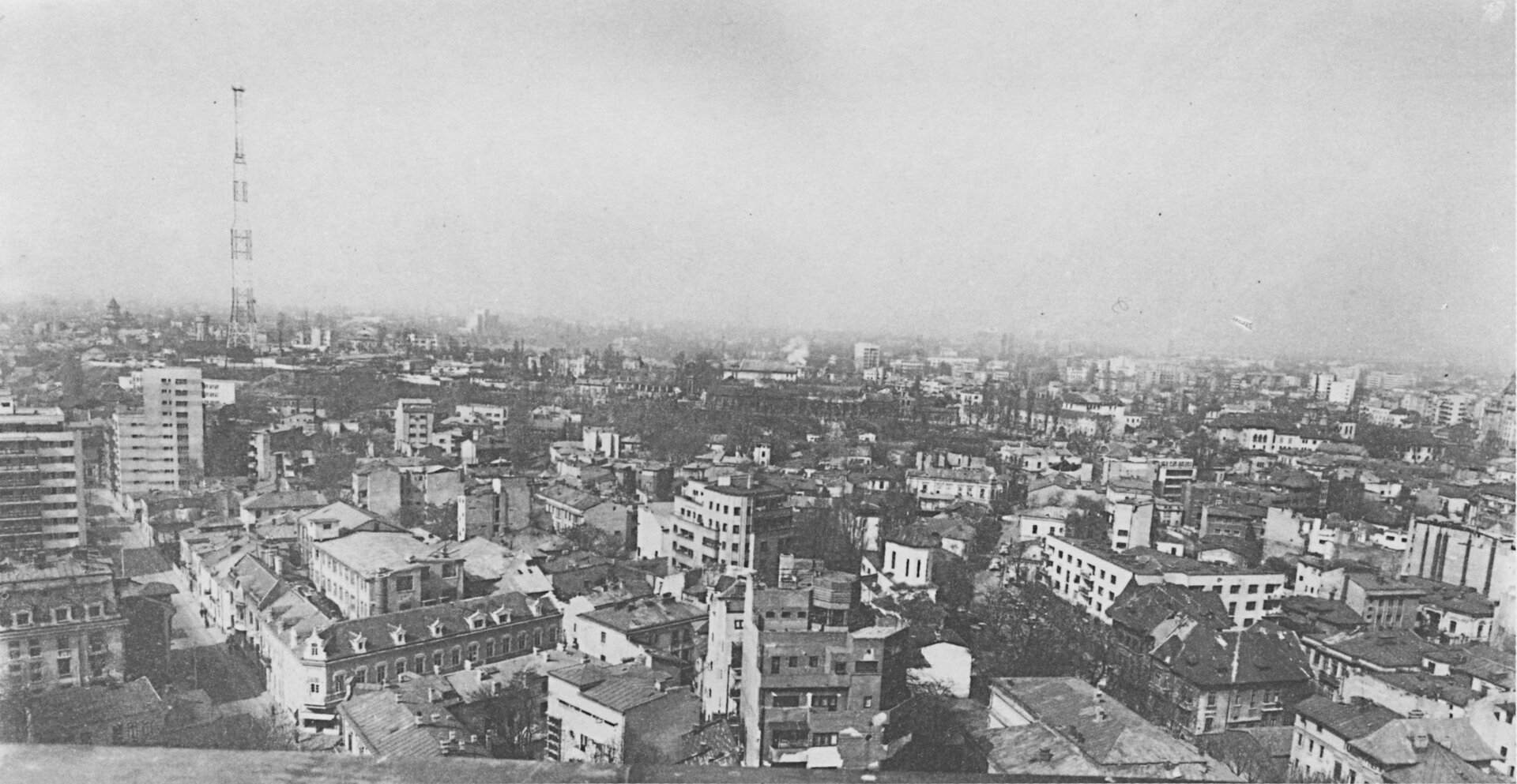 Un plan ambițios de reabilitare urbană pentru centrul Bucureștiului, care acoperă o zonă profund încărcată de istorie și intervenții urbanistice din perioada comunistă, a fost recent supus discuției în Consiliul General al Capitalei