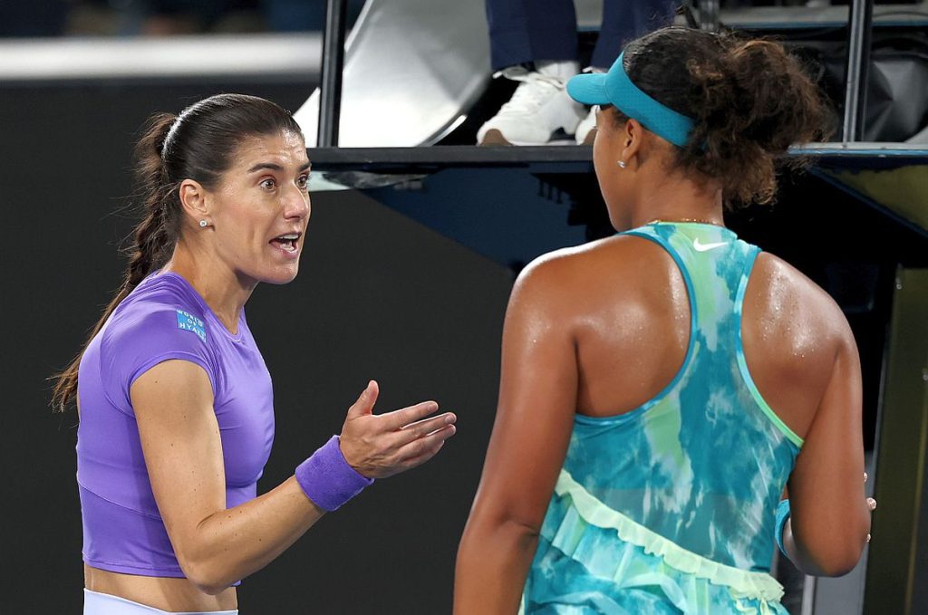 Scandal pe terenul de la Melbourne: Sorana Cîrstea și Naomi Osaka într-o dispută aprinsă Sorana Cîrstea a fost protagonista unei momente tensionate în timpul meciului de la Australian Open, unde s-a confruntat cu japoneza Naomi Osaka, dublă câștigătoare a turneului