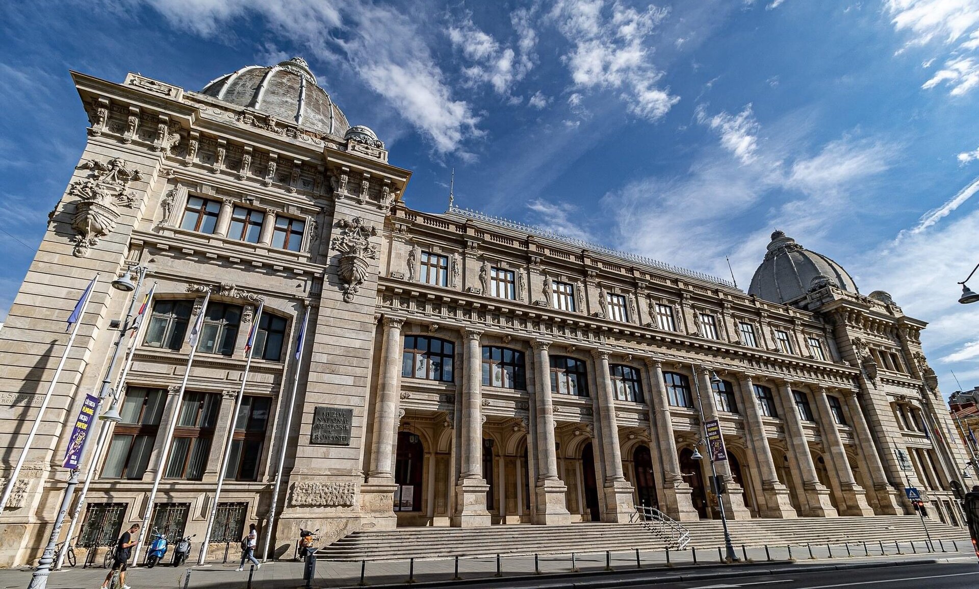 Bucureștiul sărbătorește cu fast Ziua Culturii Naționale, oferind publicului o ocazie rară de a descoperi comorile muzeale ale capitalei fără costuri
