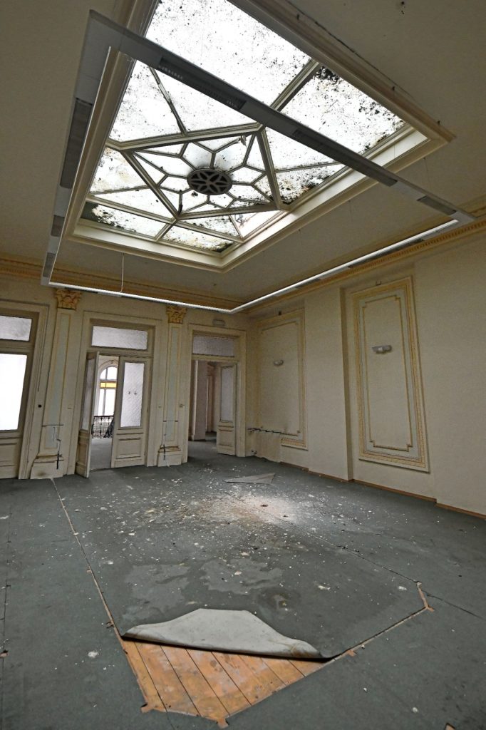 Primăria Capitalei continuă eforturile de consolidare a clădirilor cu risc seismic, în încercarea de a proteja atât patrimoniul cultural, cât și locuințele civile din centrul orașului
