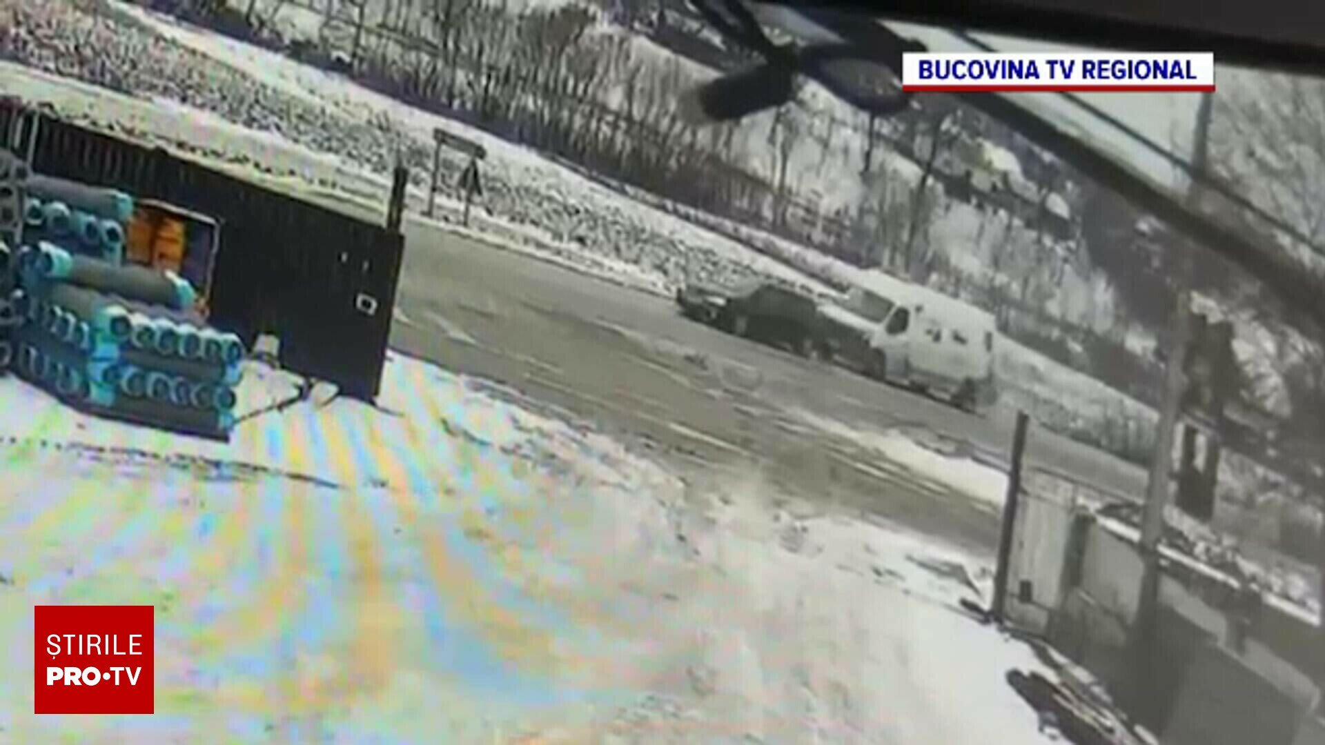 Accident rutier grav pe Drumul European 85 din Suceava Un accident rutier grav a avut loc pe Drumul European 85 în județul Suceava, soldat cu doi răniți, în urma unei coliziuni violente surprinse de o cameră de supraveghere