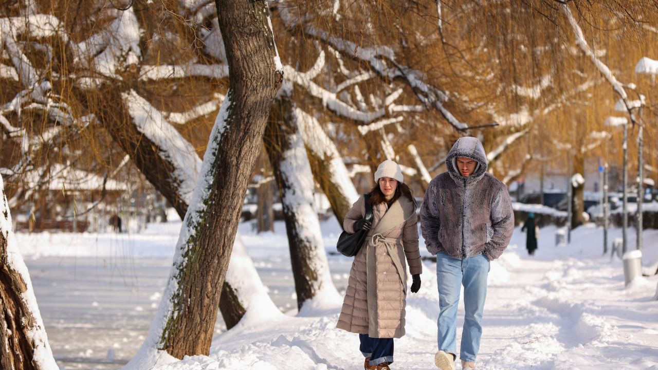 Vreme capricioasă în următoarele două săptămâni: scăpăm de ger?