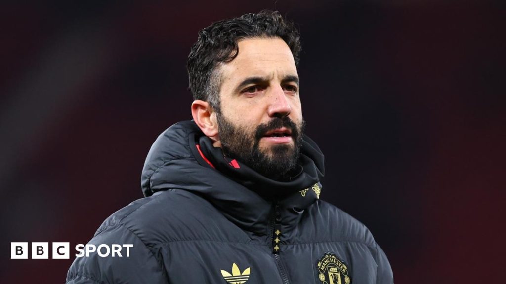 United își schimbă antrenorul: Amorim, demis după rezultate slabe Manchester United a decis să-i pună capăt colaborării cu Bruno Amorim, după o serie de rezultate sub așteptări care au lăsat echipa pe locul șase în Premier League