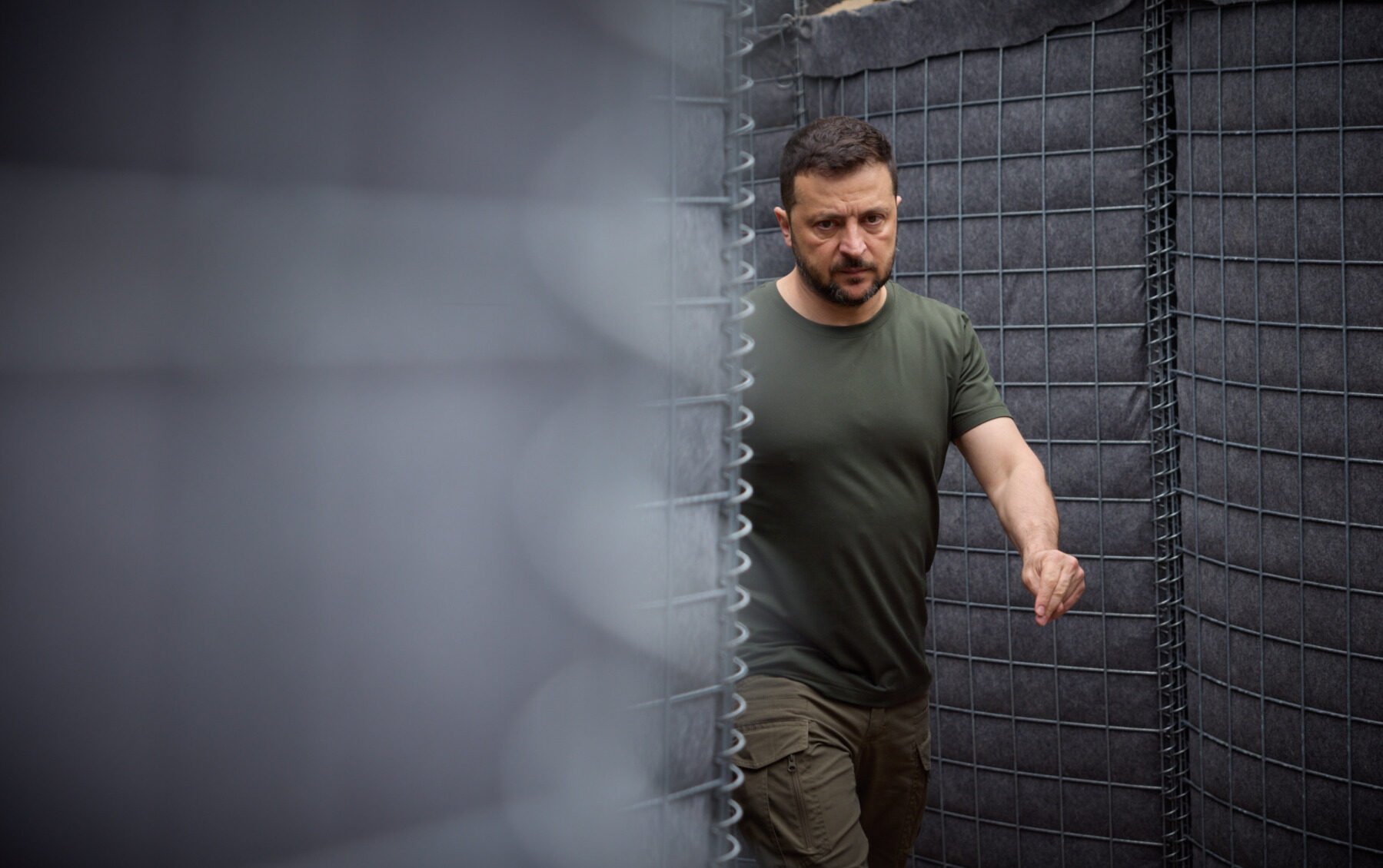 Zelenski cere mai mult sprijin pentru apărare antiaeriană, după valul de atacuri rusești care a lăsat Kievul fără curent în plină iarnă Președintele Ucrainei, Volodimir Zelenski, a făcut un apel dur către aliați, în condițiile în care zilele recente au adus o intensificare a atacurilor aeriene din partea Rusiei