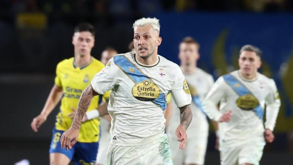 Atlético Madrid și Deportivo La Coruña: O confruntare cu scadențe diferite Meciul din optimile Cupei Regelui dintre Atlético Madrid și Deportivo La Coruña, programat pentru marți, 13 ianuarie, suscită deja controverse înainte de a se desfășura